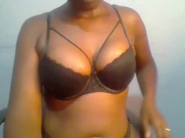 Honey_Beb Chaturbate stream image from February 19, 2025