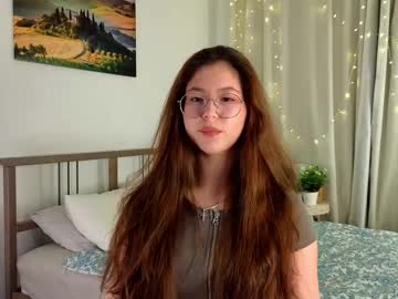 Tategundry Chaturbate stream image from February 19, 2025