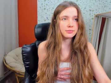 Velvet_Cherry Chaturbate stream image from February 19, 2025