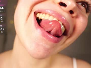 Alma_Yammy Chaturbate stream image from February 19, 2025