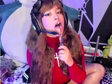 Emilythemachine Chaturbate stream image from February 19, 2025