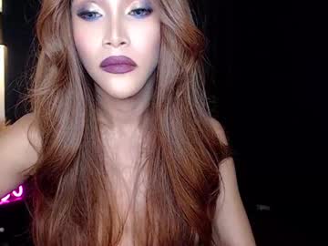 Horny_Ayahh Chaturbate stream image from February 19, 2025