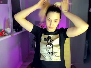 Yours_Sonya Chaturbate stream image from February 19, 2025