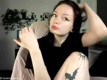 Cuteuserr Chaturbate stream image from February 19, 2025