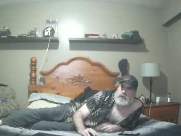 Straightbear4you Chaturbate stream image from February 19, 2025