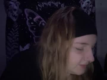 Yourthickgingergoddess Chaturbate stream image from February 19, 2025