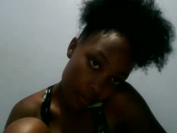 Sassyqueen90 Chaturbate stream image from February 19, 2025