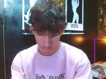 Aaron_Schott Chaturbate stream image from February 19, 2025