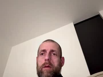 Daidaimercedes Chaturbate stream image from February 19, 2025