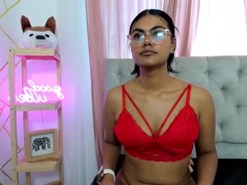 Amber_Bond Chaturbate stream image from February 19, 2025