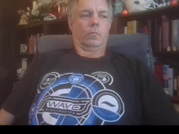 Badger32934 Chaturbate stream image from February 19, 2025