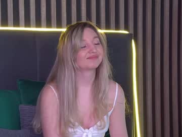 Kimberlyreyvis Chaturbate stream image from February 19, 2025