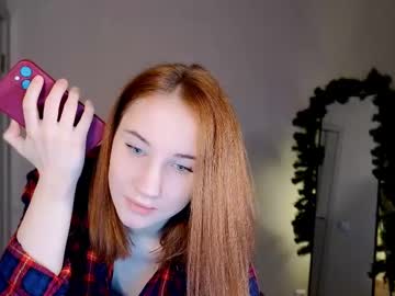 Little_Pretty_Woman Chaturbate stream image from February 19, 2025