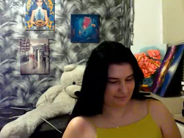 Luxie_Milady Chaturbate stream image from February 19, 2025