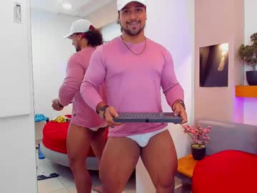 Mike_Estevess Chaturbate stream image from February 19, 2025