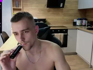 Larstar01 Chaturbate stream image from February 19, 2025