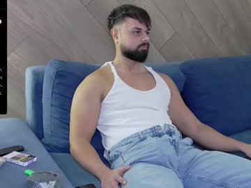 Maxhunterx_ Chaturbate stream image from February 19, 2025