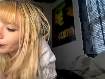 Pinupbabe333 Chaturbate stream image from February 19, 2025
