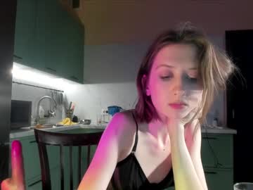 Valerie_Mooon Chaturbate stream image from February 20, 2025