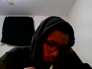 Chocolatinhermoso Chaturbate stream image from February 20, 2025