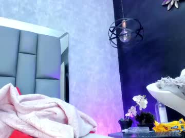Daphne_Grey Chaturbate stream image from February 20, 2025
