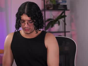 Daviidangelo Chaturbate stream image from February 20, 2025