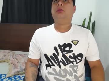 Ember_Wanda_ Chaturbate stream image from February 20, 2025