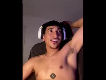 Y0ungman_Who_Loveswork Chaturbate stream image from February 20, 2025