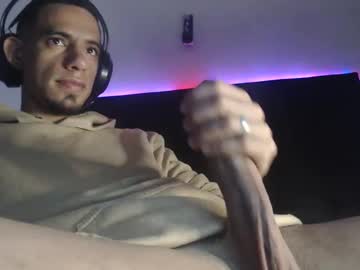 Bigbacs Chaturbate stream image from February 20, 2025
