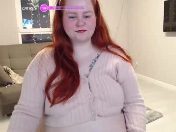 Leyaloveee Chaturbate stream image from February 20, 2025