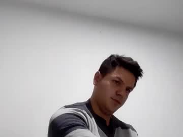 Cristopher3042 Chaturbate stream image from February 20, 2025