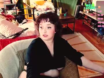 Luxxiepeach Chaturbate stream image from February 20, 2025
