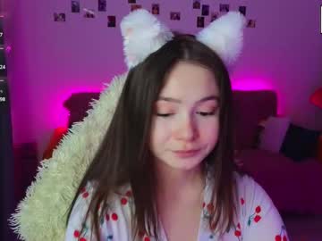 Shyvivi_ Chaturbate stream image from February 20, 2025