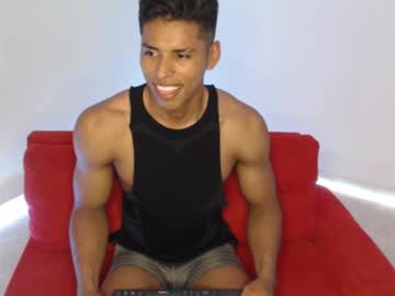 Ken_Owens Chaturbate stream image from February 20, 2025