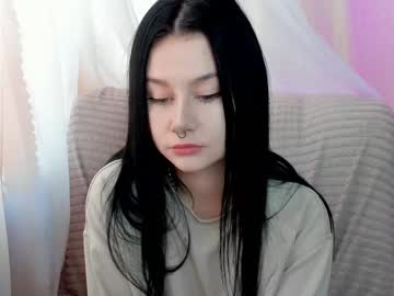 Alinegreeeen Chaturbate stream image from February 20, 2025