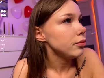 Innocent_Melissa Chaturbate stream image from February 20, 2025