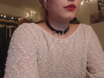 Mar_Moon Chaturbate stream image from February 20, 2025