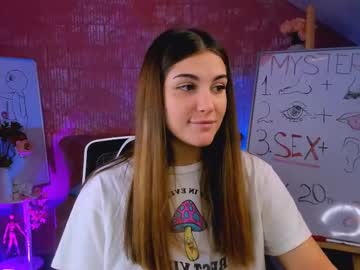 Alicegilden Chaturbate stream image from February 20, 2025