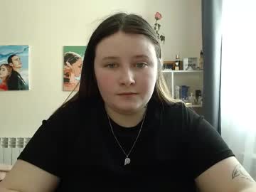 Light_Lunaa Chaturbate stream image from February 20, 2025