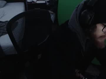 Luckymustache Chaturbate stream image from February 20, 2025