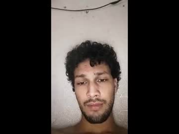 Roskof69 Chaturbate stream image from February 20, 2025