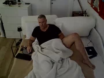 Camunication Chaturbate stream image from February 20, 2025