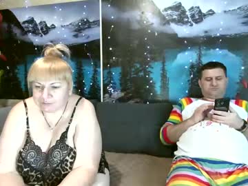 Kleosnow Chaturbate stream image from February 20, 2025
