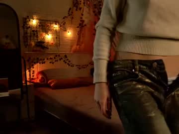 Angelora_ Chaturbate stream image from February 20, 2025