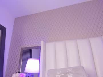 Charlottreid Chaturbate stream image from February 20, 2025