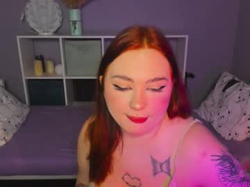 Krissmoss Chaturbate stream image from February 20, 2025