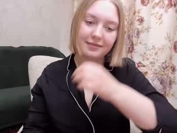 Margarettttt Chaturbate stream image from February 20, 2025