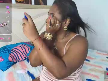 Alanavega12 Chaturbate stream image from February 20, 2025
