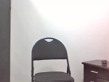 Jhongrey2 Chaturbate stream image from February 20, 2025