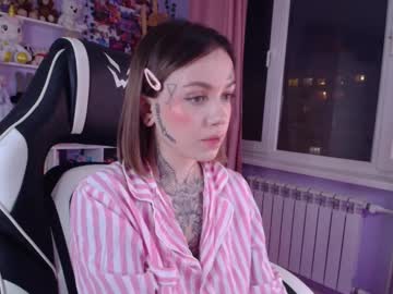 Katrinuwu Chaturbate stream image from February 20, 2025